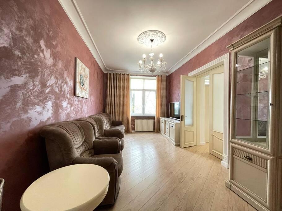 Luxury Apartment In The Center Kišiněv Exteriér fotografie